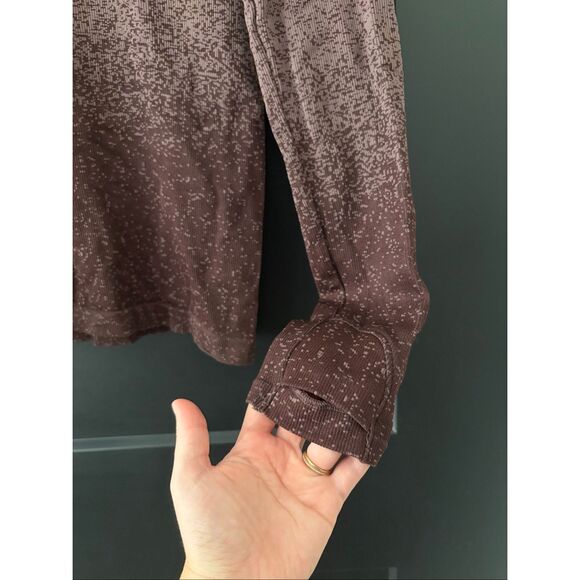 Athleta Flurry Blizzard Gradient Turtleneck Size Small - Picture 5 of 8